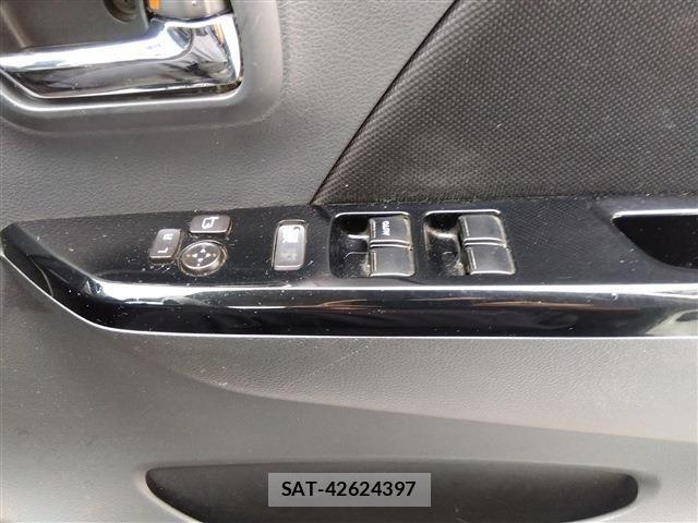 Suzuki WAGON R 2015-08 8247211-23