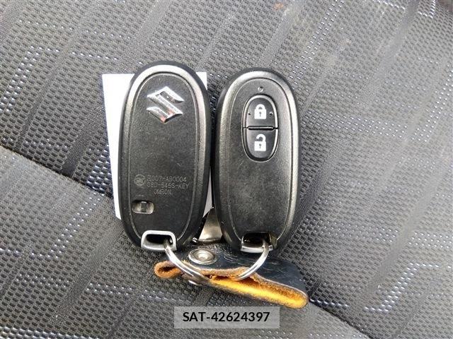Suzuki WAGON R 2015-08 8247211-26