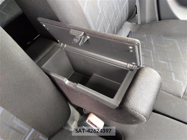 Suzuki WAGON R 2015-08 8247211-27