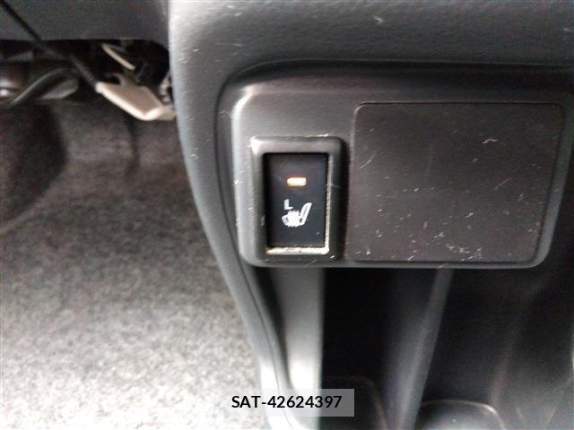 Suzuki WAGON R 2015-08 8247211-29