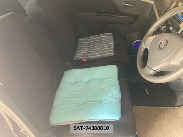 Suzuki WAGON R 2012-03 8318217-11