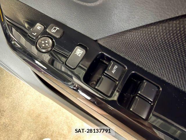 Suzuki WAGON R 2013-04 8872441-24