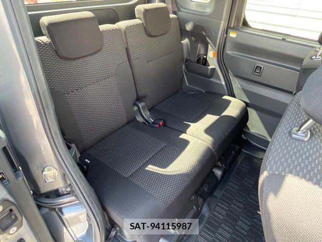 Daihatsu WAKE 2018-01 1395333-8