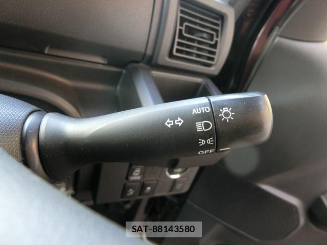 Daihatsu WAKE 2014-11 1430993-12