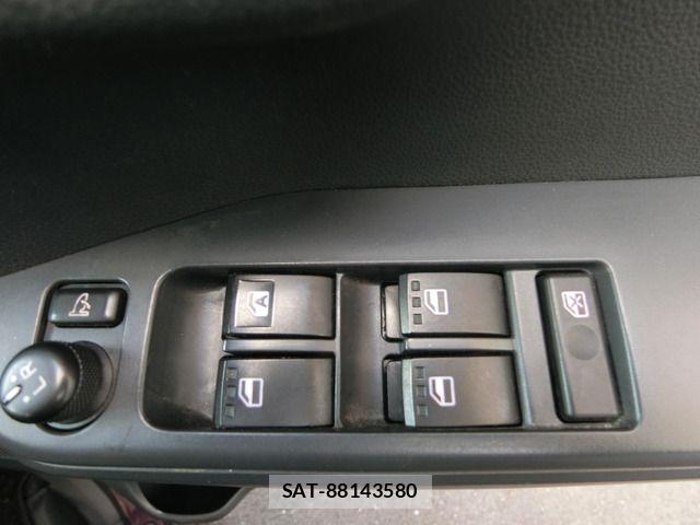 Daihatsu WAKE 2014-11 1430993-14