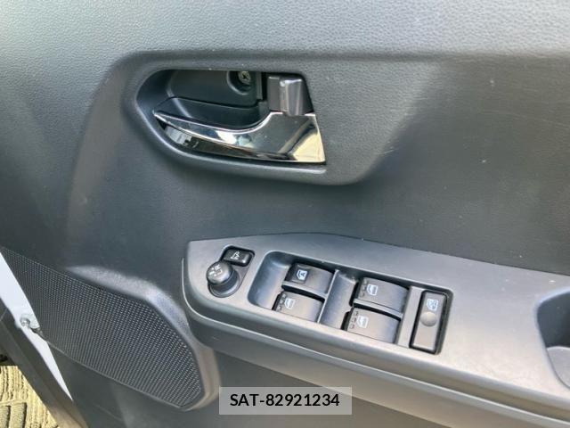 Daihatsu WAKE 2015-10 1906308-18