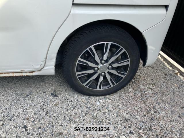 Daihatsu WAKE 2015-10 1906308-3