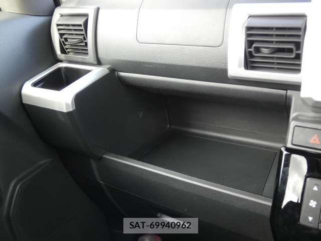 Daihatsu WAKE 2017-01 3391942-21