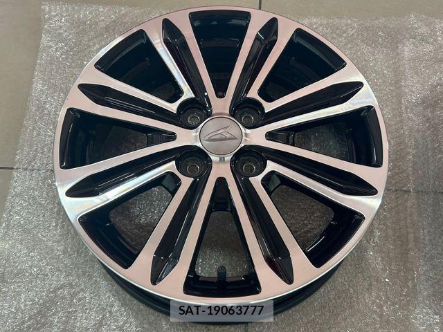 Daihatsu WAKE 2015-04 5883251-15