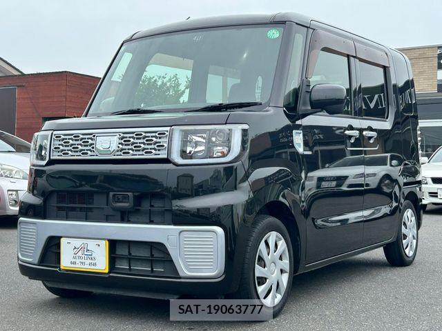 Daihatsu WAKE 2015-04 5883251-2
