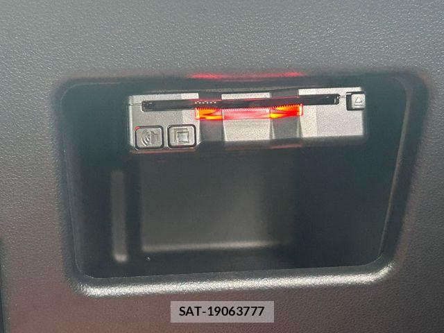 Daihatsu WAKE 2015-04 5883251-6