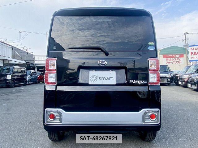Daihatsu WAKE 2016-01 5883262-7