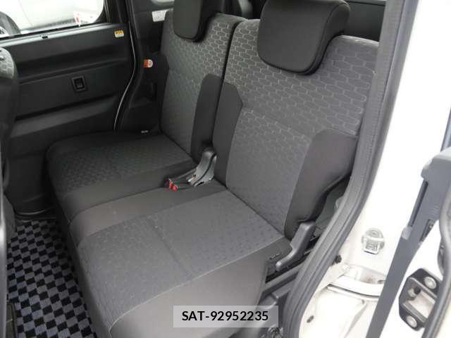 Daihatsu WAKE 2015-04 6615812-15