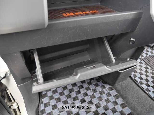 Daihatsu WAKE 2015-04 6615812-19