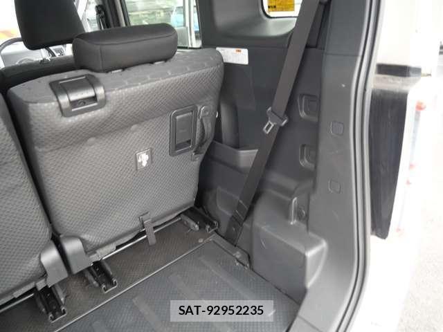 Daihatsu WAKE 2015-04 6615812-23