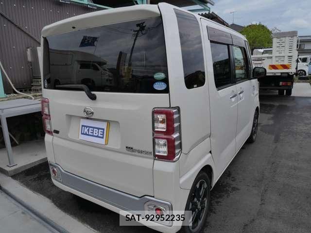 Daihatsu WAKE 2015-04 6615812-4
