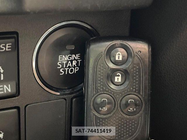 Daihatsu WAKE 2015-11 6818117-5
