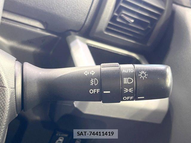 Daihatsu WAKE 2015-11 6818117-6