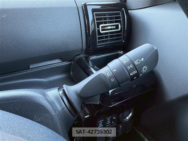 Daihatsu WAKE 2020-04 6818107-28