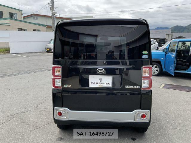 Daihatsu WAKE 2014-11 7061469-2