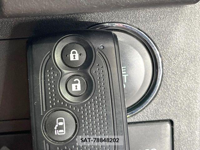 Daihatsu WAKE 2014-12 7061466-6