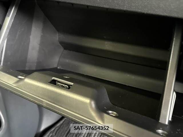 Daihatsu WAKE 2017-04 7061468-24