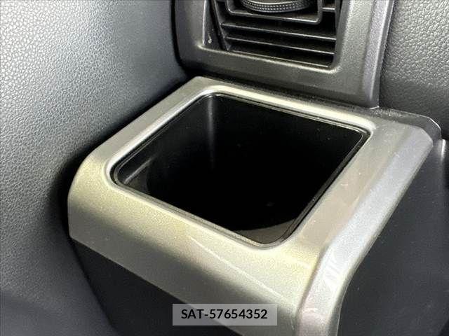 Daihatsu WAKE 2017-04 7061468-25