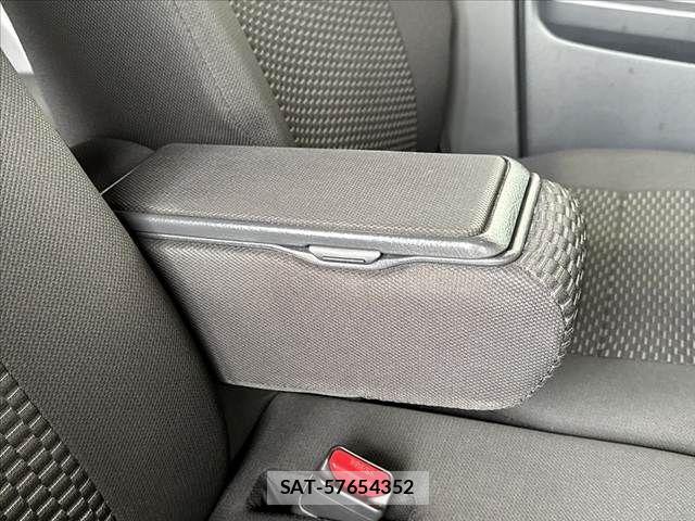 Daihatsu WAKE 2017-04 7061468-29
