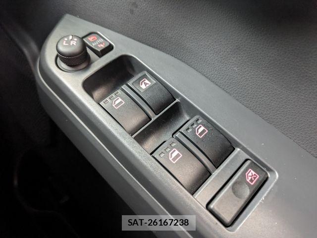 Daihatsu WAKE 2017-05 7227425-27