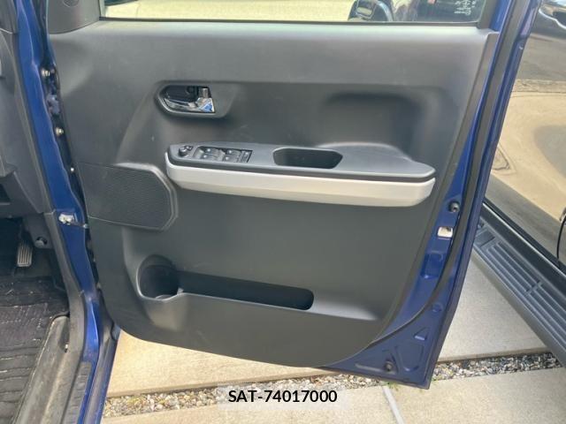 Daihatsu WAKE 2015-09 7227416-17