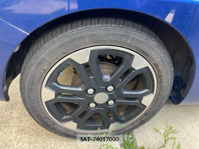 Daihatsu WAKE 2015-09 7227416-5
