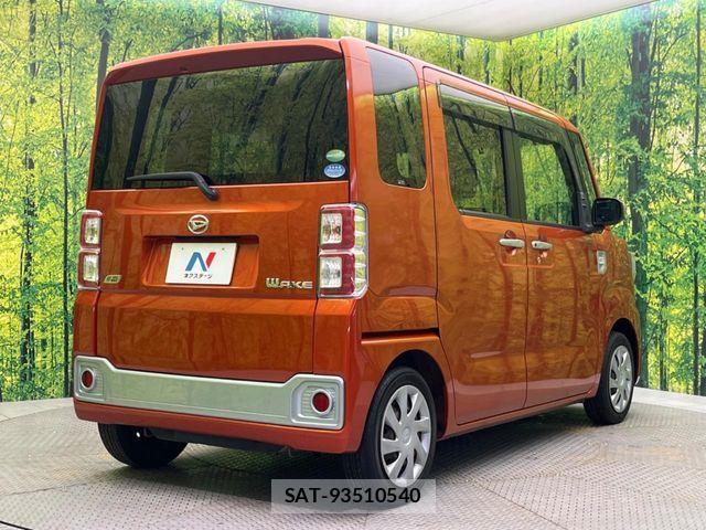 Daihatsu WAKE 2014-12 7252907-16