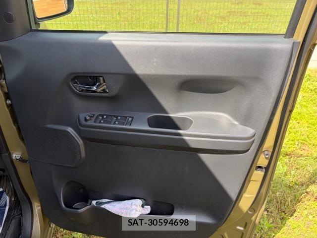 Daihatsu WAKE 2019-03 7252906-12
