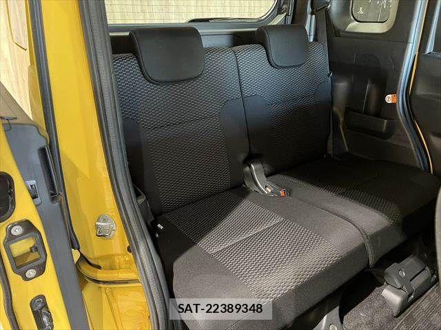 Daihatsu WAKE 2014-11 7252911-7