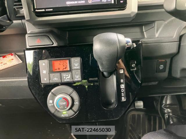 Daihatsu WAKE 2017-07 7331368-13