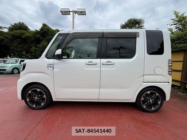 Daihatsu WAKE 2016-03 7331357-22