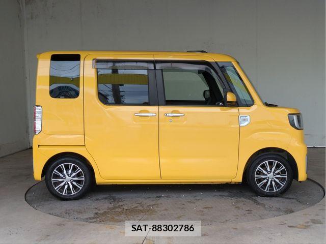 Daihatsu WAKE 2016-01 7360570-16