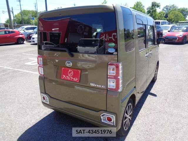 Daihatsu WAKE 2018-04 7458960-7