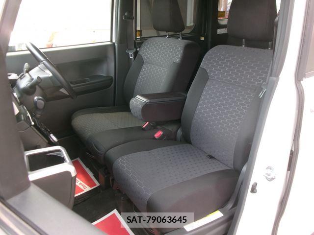 Daihatsu WAKE 2017-11 7458958-9