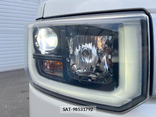 Daihatsu WAKE 2015-10 7621476-11