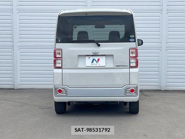 Daihatsu WAKE 2015-10 7621476-14