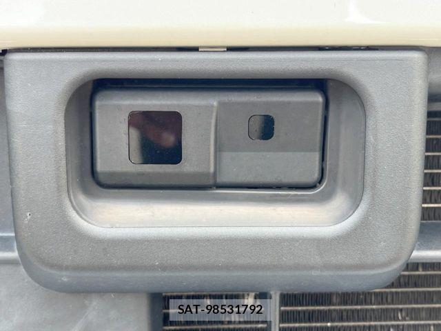 Daihatsu WAKE 2015-10 7621476-2