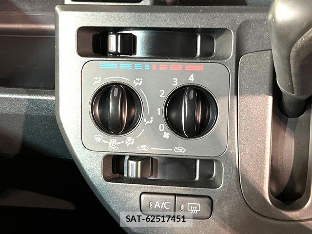 Daihatsu WAKE 2015-07 7621478-5