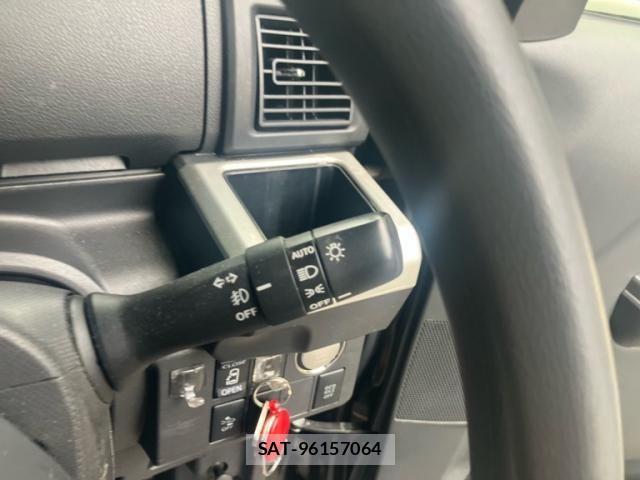 Daihatsu WAKE 2015-05 7621477-13