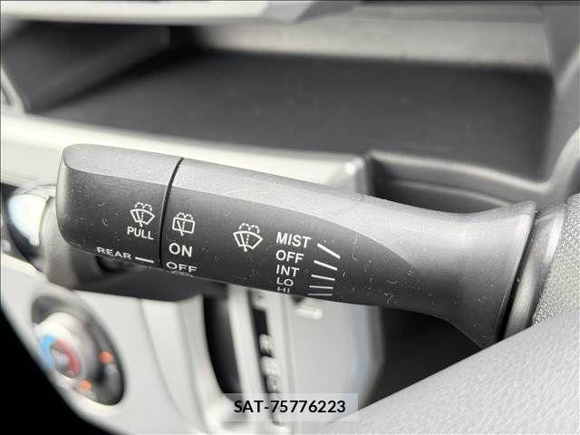Daihatsu WAKE 2015-09 7730927-27