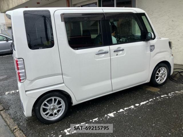 Daihatsu WAKE 2015-03 7903667-3