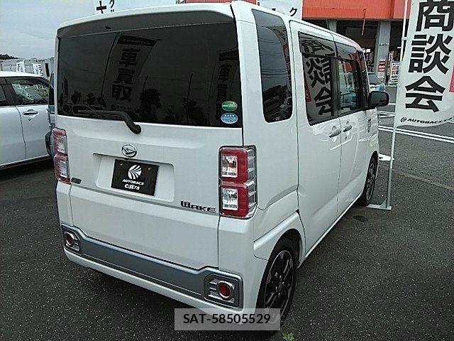 Daihatsu WAKE 2015-01 7903668-18