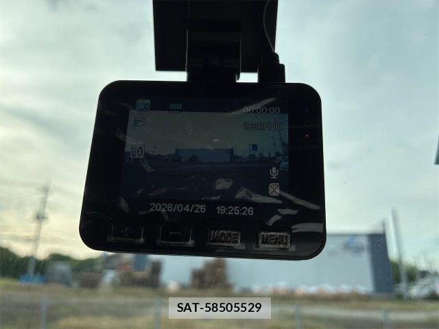 Daihatsu WAKE 2015-01 7903668-22