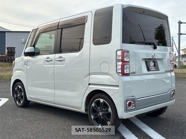 Daihatsu WAKE 2015-01 7903668-5
