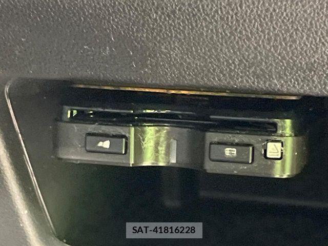 Daihatsu WAKE 2017-08 8102846-2